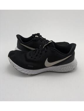 Womens Nike Revolution 5 Black White Comfort Running Shoes BQ3207-002 Size 9
